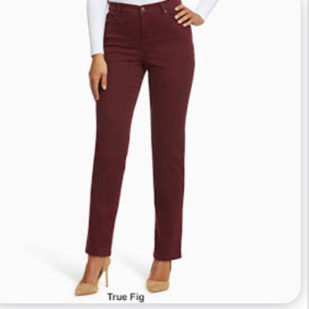 New Gloria Vanderbilt  Amanda Slimming Jeans